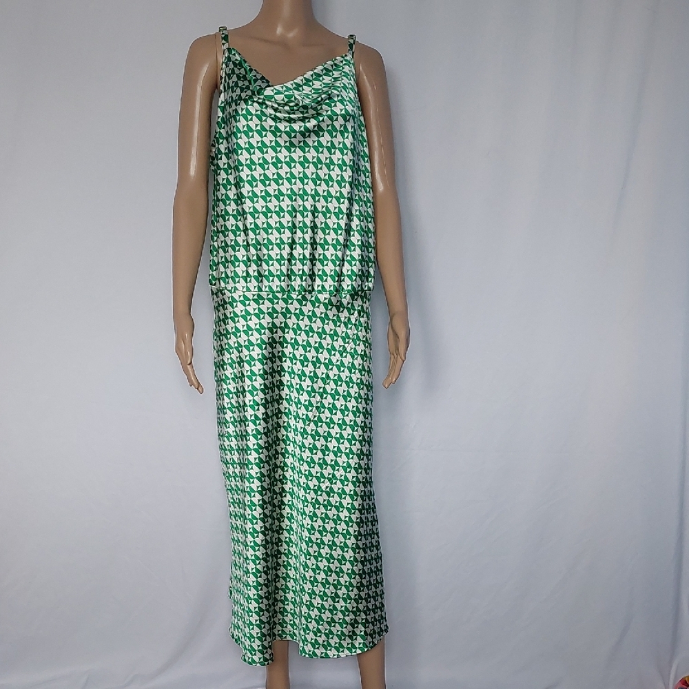 Women's Plus Size Sleeveless Satin Dress - Ava‎ & Viv Green Geometric Size 1X